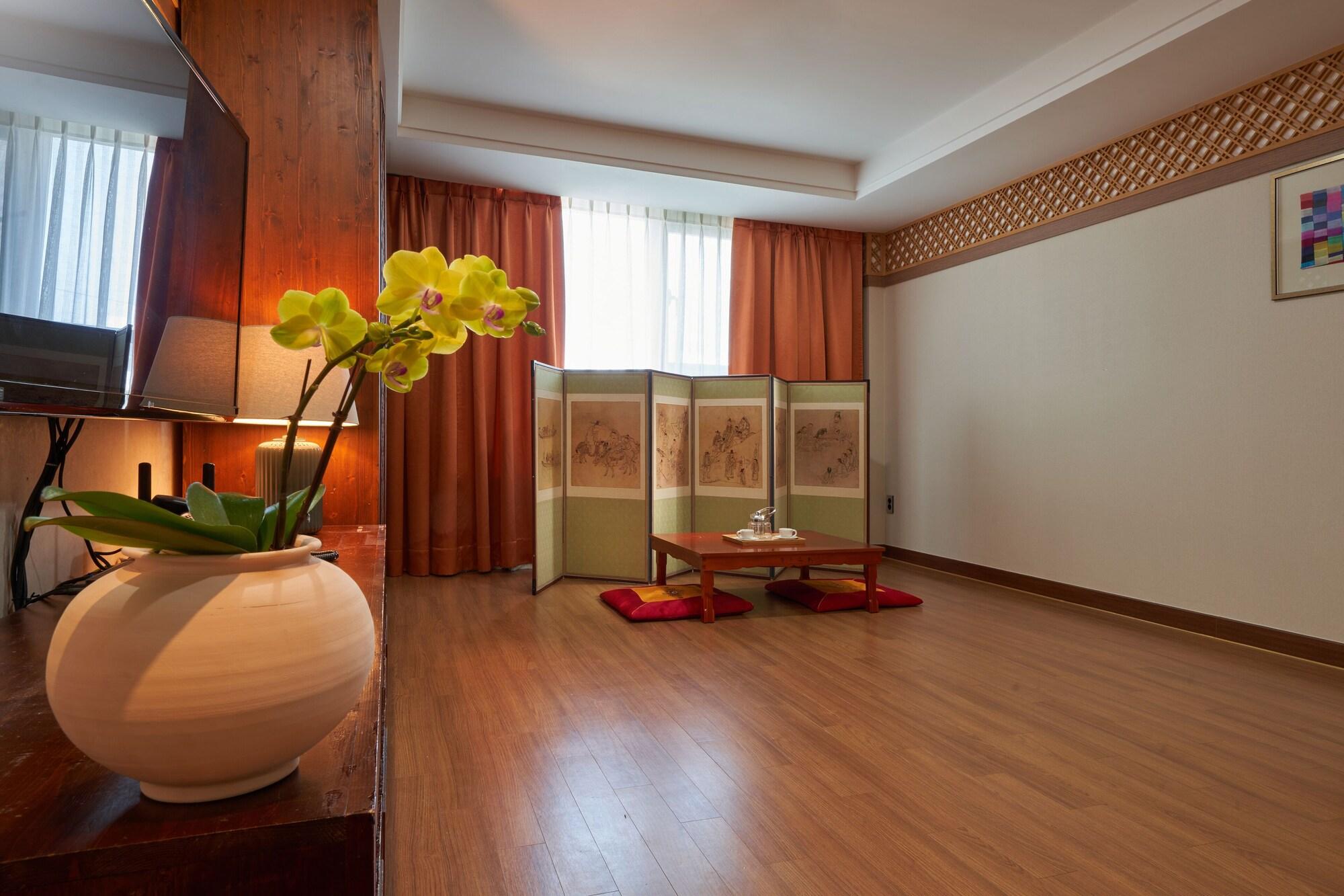 Gyeongju Gg Tourist Hotel Exterior foto